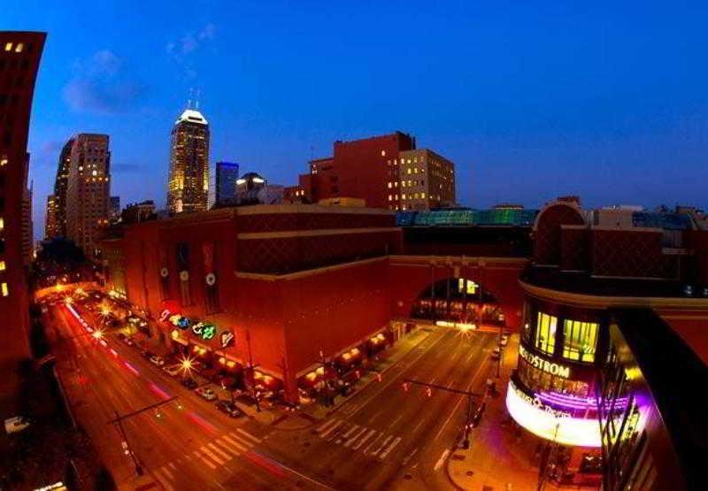 Courtyard Indianapolis Downtown Hotel Servis gambar